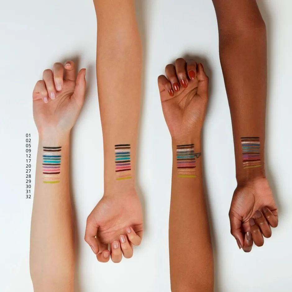 Essence 02 Hot Chocolate Long-Lasting Oogpotlood