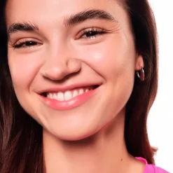 Hot Essence All About Soft Glow Waterproof Fixerende Compactpoeder