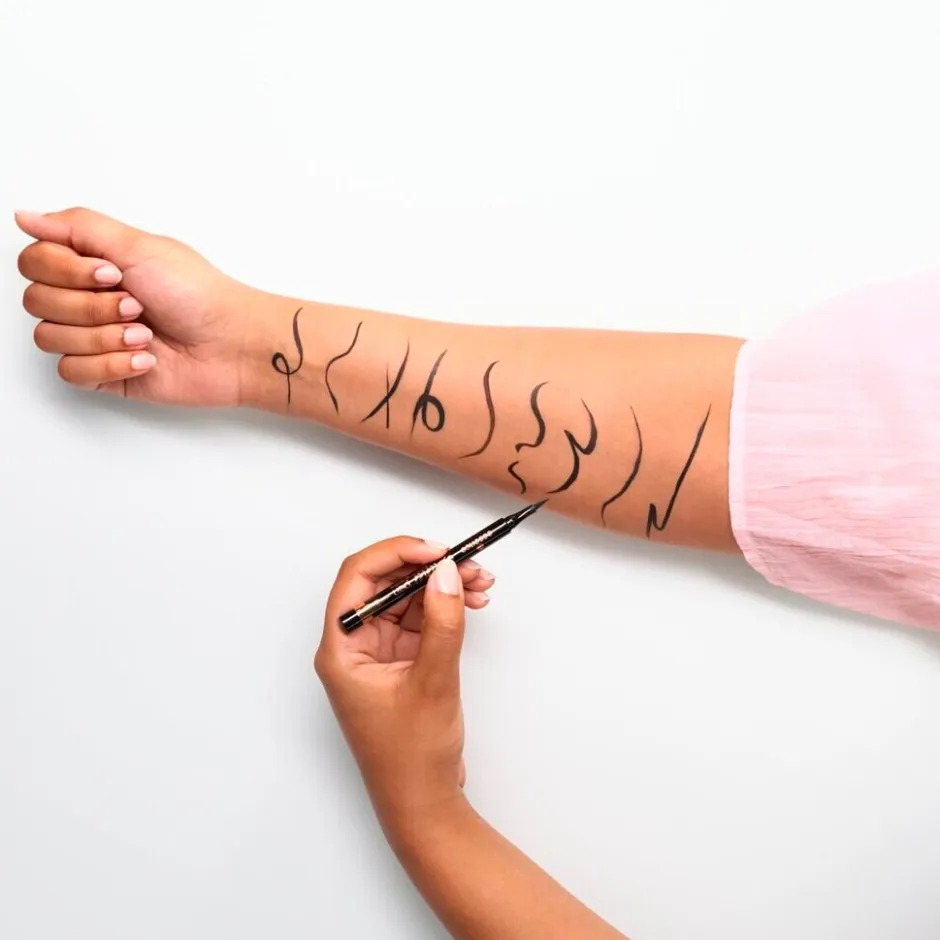 New Essence Extra Long-Lasting 020 Brown Eyeliner Pen