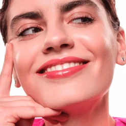 New Essence Hydra Kiss 01 Blushing Nude Lip Tint