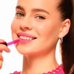 Essence Hydra Kiss 06 Cranberry is Back Lip Oil