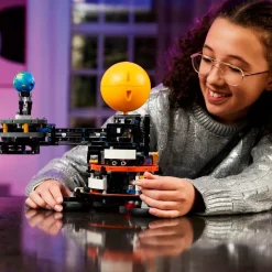 Outlet LEGO Technic 42179 De Aarde En De Maan In Beweging