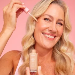 MCoBeauty 4-5 Medium Miracle Hyaluronic Tinted Serum