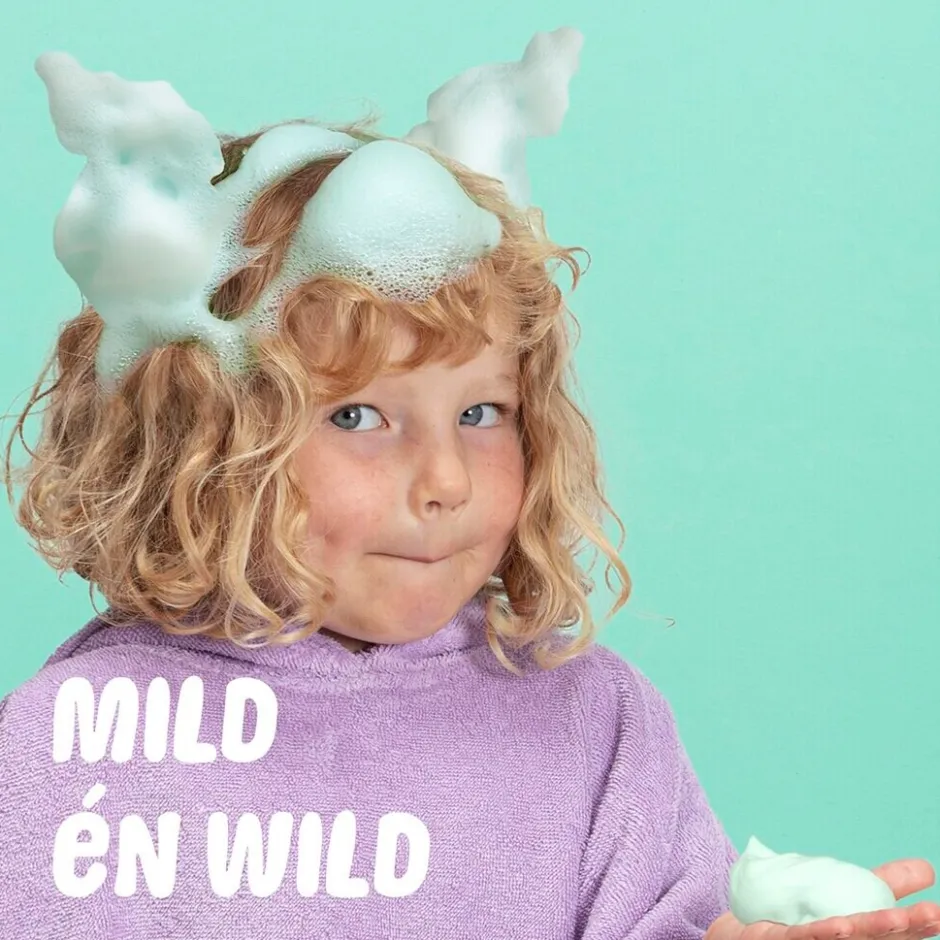 Hot Naïf Kids Shower Foam