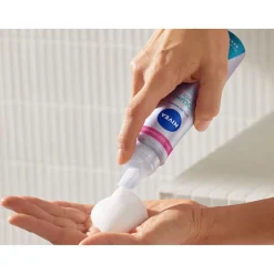 Hot Nivea Hold 4 Volume Care Styling Mousse